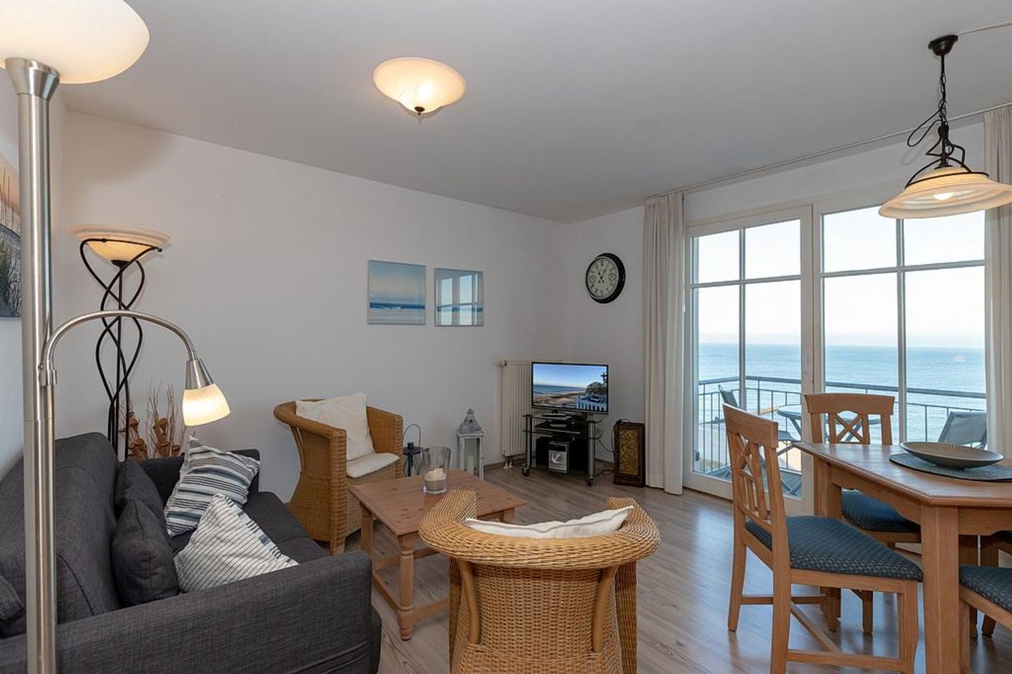 Meeresblick Meeresblick 419 Kühlungsborn - Wohn-Essbereich mit Couch