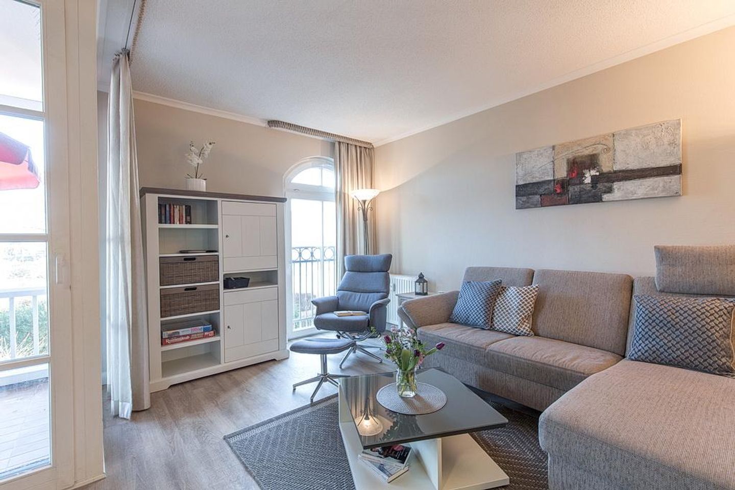 Apartmenthaus Atlantik Apartmenthaus Atlantik 117 Kühlungsborn - Wohn-Essbereich mit Couch