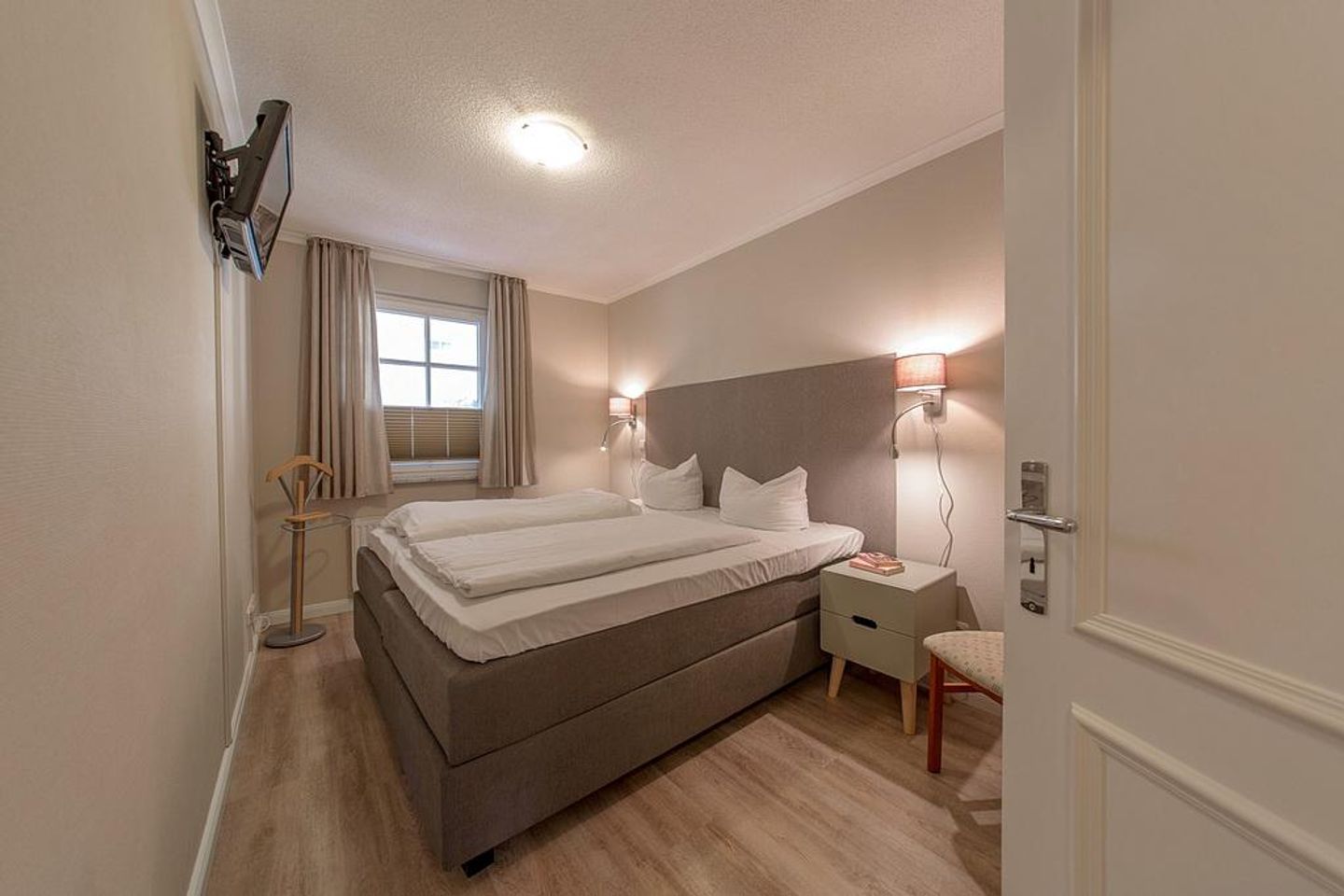 Apartmenthaus Atlantik Apartmenthaus Atlantik 117 Kühlungsborn - Schlafzimmer mit Doppelbett