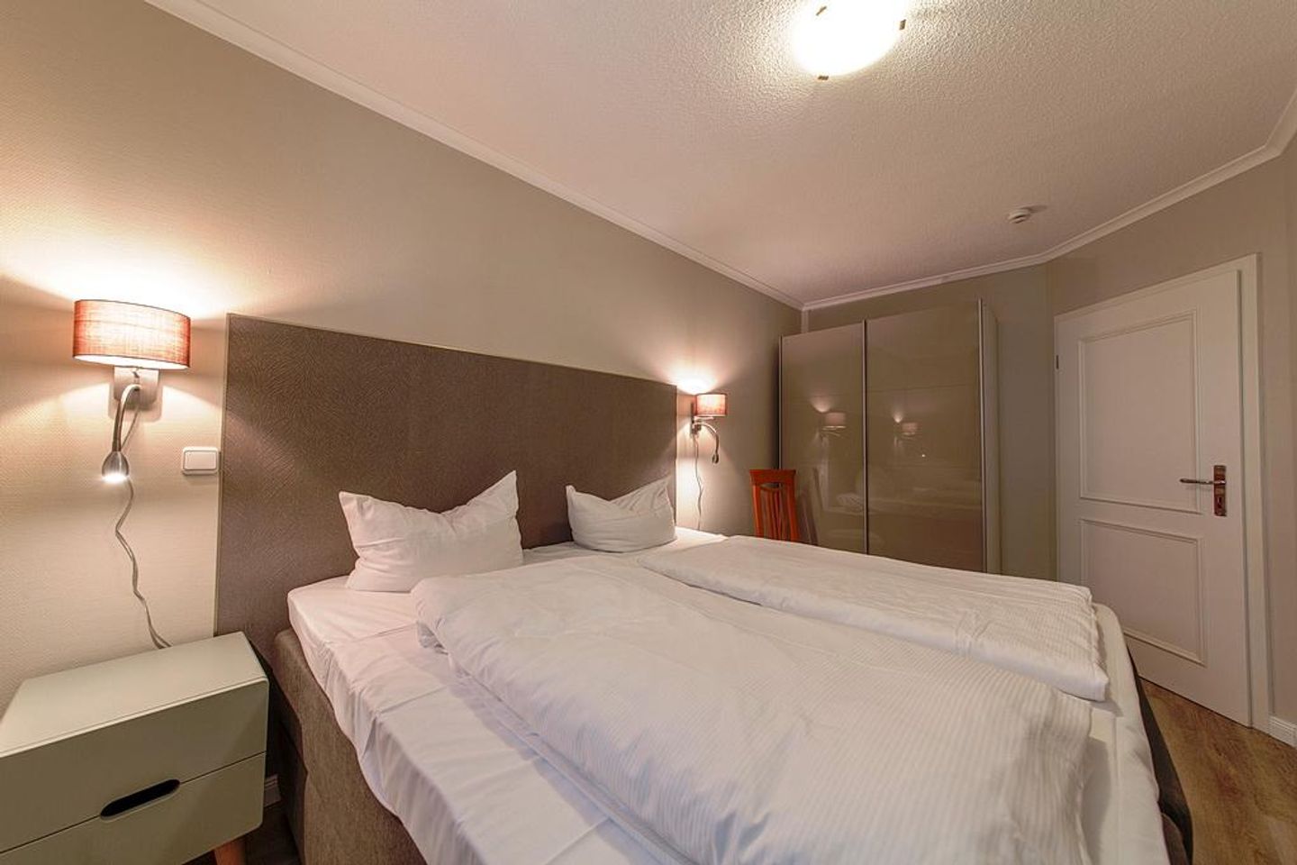 Apartmenthaus Atlantik Apartmenthaus Atlantik 117 Kühlungsborn - Schlafzimmer mit Doppelbett