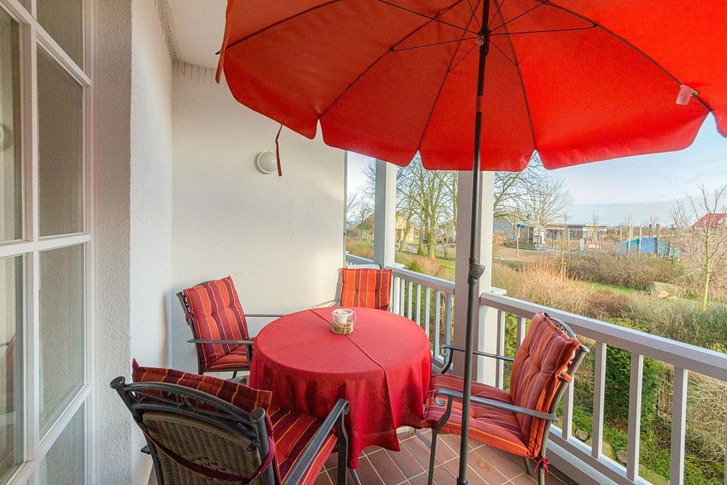 Apartmenthaus Atlantik Apartmenthaus Atlantik 117 Kühlungsborn - Balkon mit Gartenmöbeln