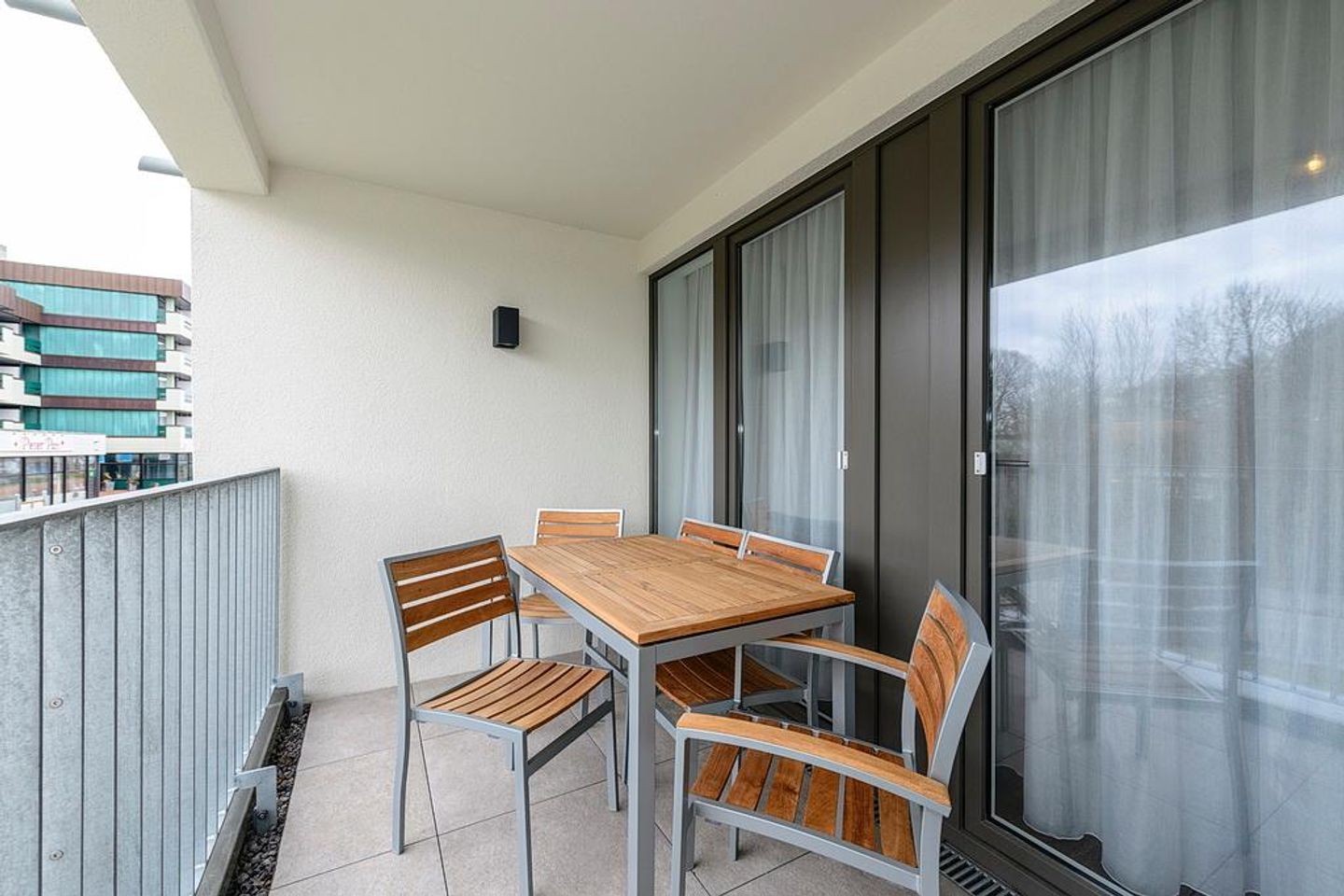 Deichhäuser Anna Küste Deichhäuser Anna Küste 1-21 Bensersiel - Balkon mit Sitzgelegenheiten