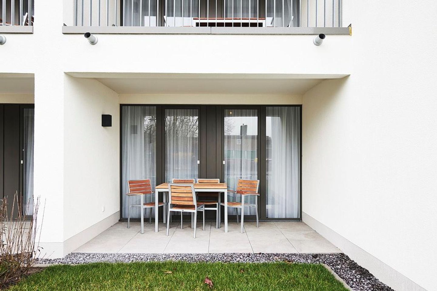 Deichhäuser Anna Küste Deichhäuser Anna Küste 2-11 Bensersiel - Terrasse mit Sitzgelegenheiten