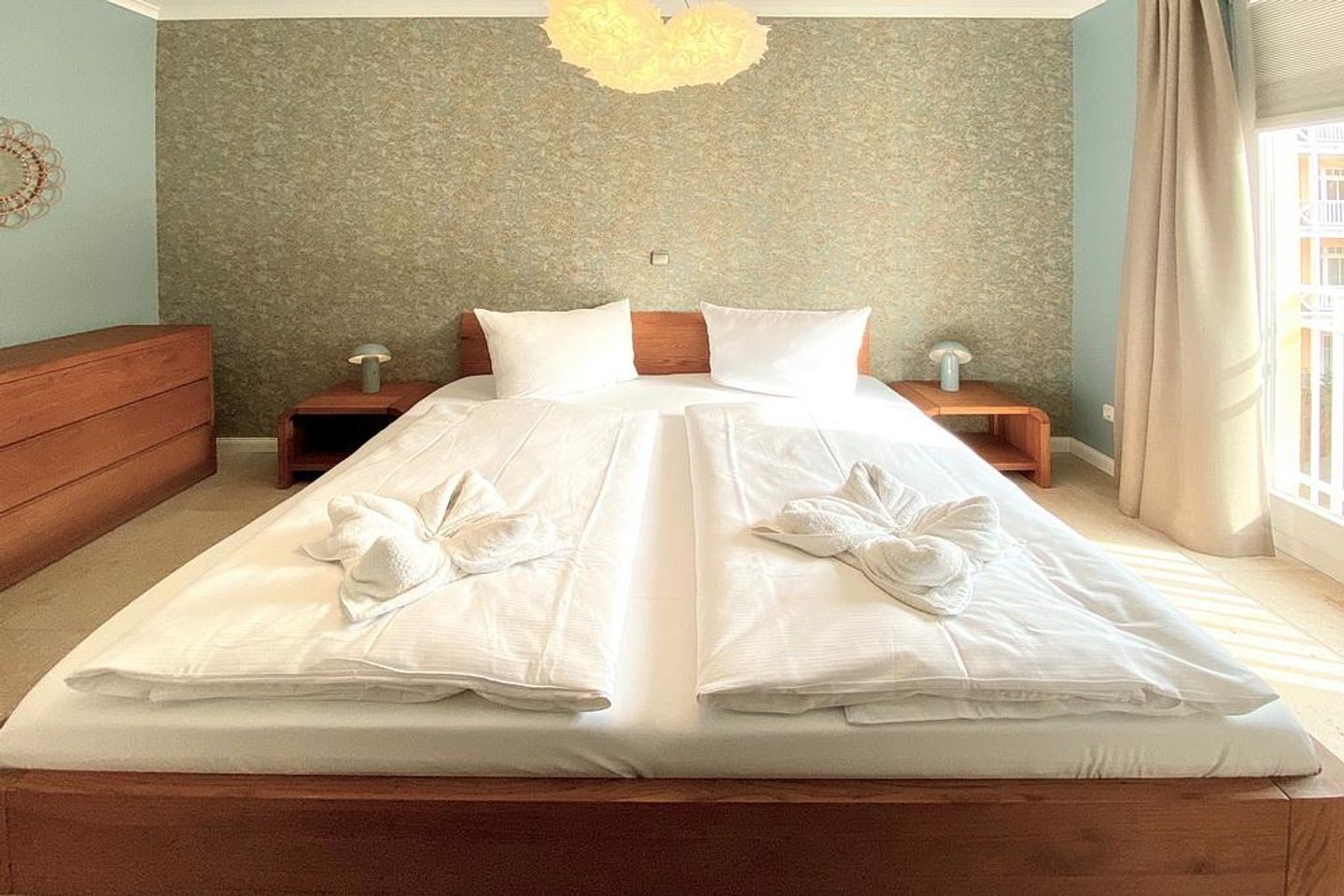 Dünenschloss Dünenschloss 2-16 Kühlungsborn - Schlafzimmer mit Doppelbett