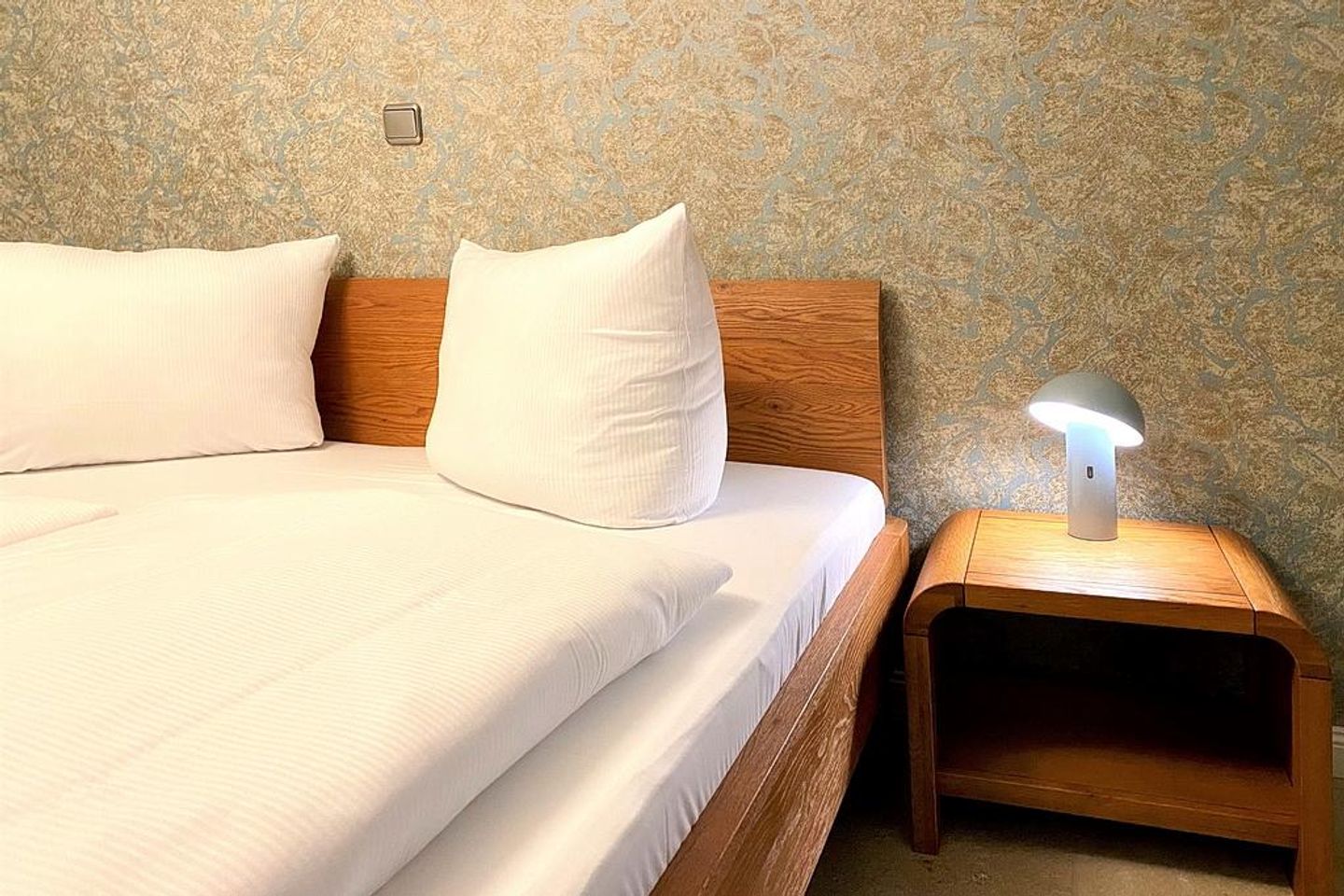 Dünenschloss Dünenschloss 2-16 Kühlungsborn - Schlafzimmer mit Doppelbett