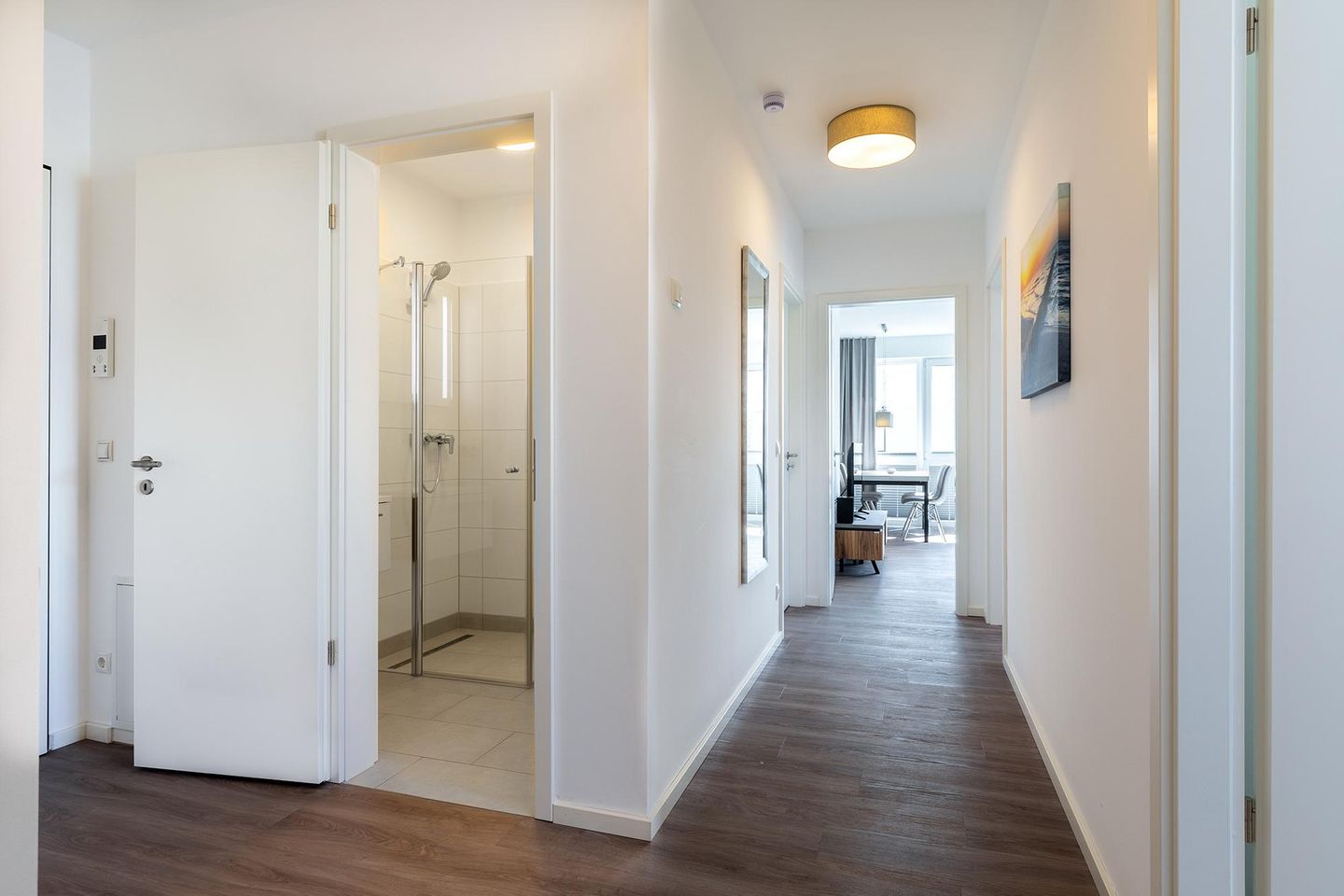 Aparthotel Ostseeallee Aparthotel Ostseeallee 5-44 Boltenhagen - Flur mit Blick zum Badezimmer