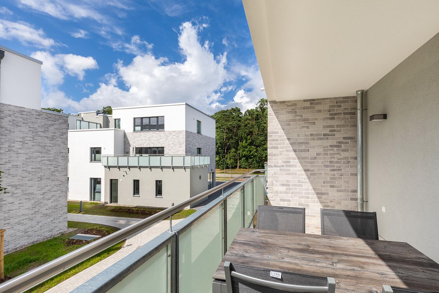 Aparthotel Ostseeallee Aparthotel Ostseeallee 5-44 Boltenhagen - Balkon in Süd-West Lage