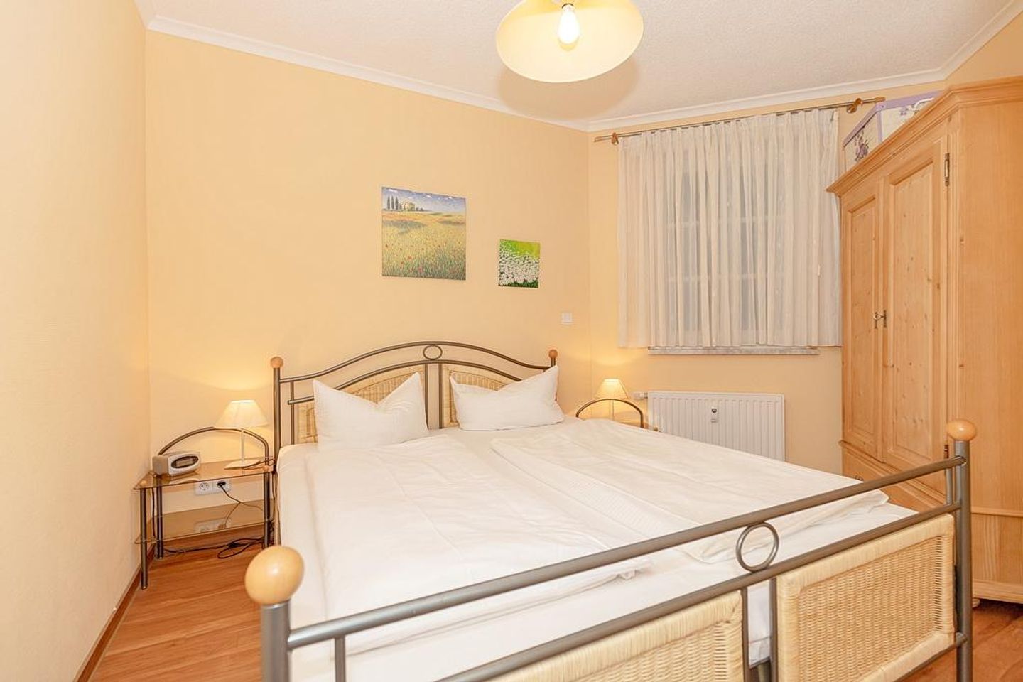 Apartmenthaus Atlantik Apartmenthaus Atlantik 212 Kühlungsborn - Schlafzimmer mit Doppelbett