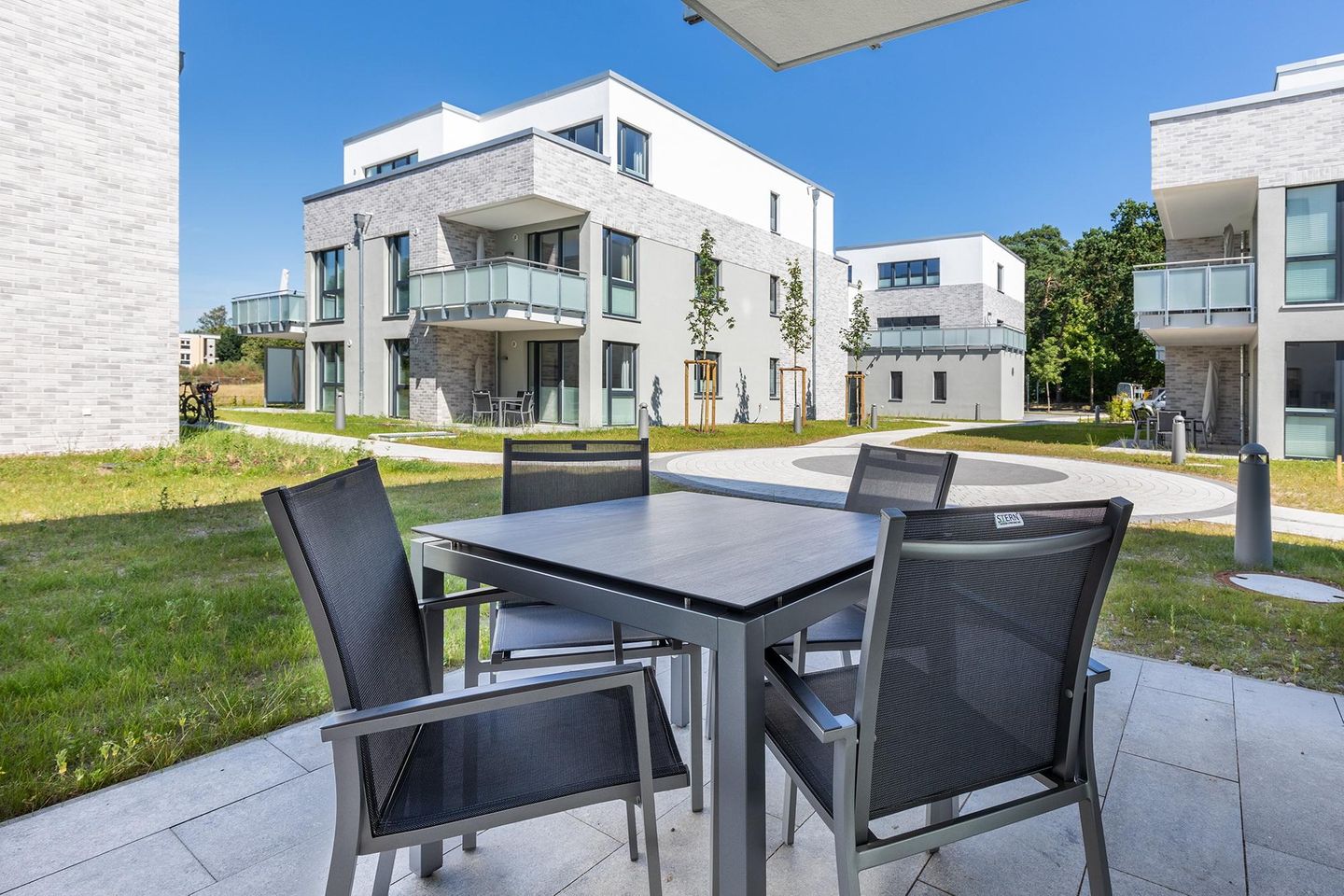 Aparthotel Ostseeallee Aparthotel Ostseeallee 4-32 Boltenhagen - Terrasse in Nord-West Lage