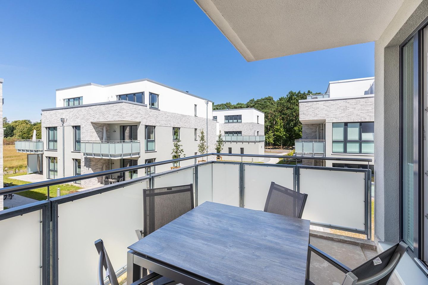 Aparthotel Ostseeallee Aparthotel Ostseeallee 4-36 Boltenhagen - Balkon in Nord-West-Lage