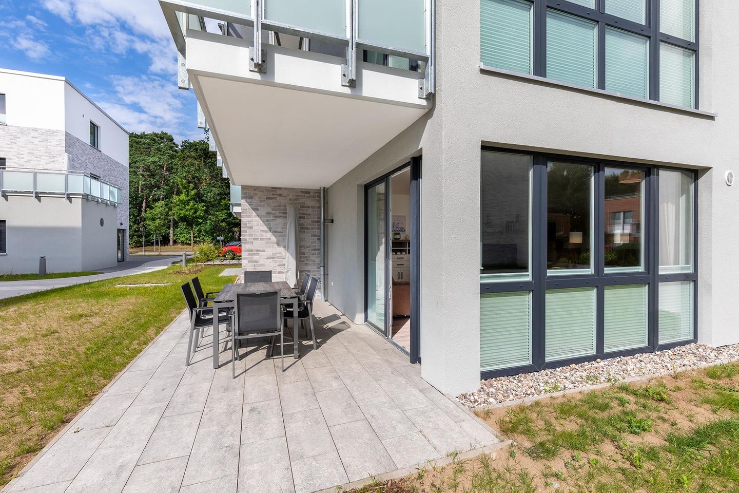 Aparthotel Ostseeallee Aparthotel Ostseeallee 5-41 Boltenhagen - Terrasse mit Zugang zum Wohn-/Essbereich