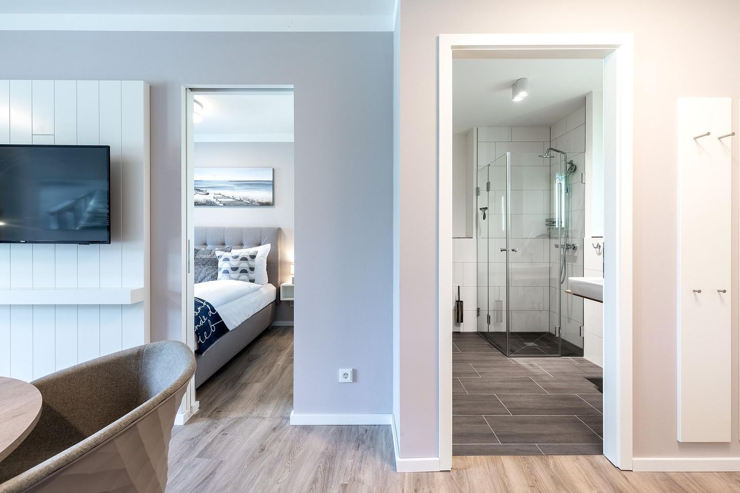 Godewindpark Travemünde Godewindpark Travemünde 1-08 Travemünde - Wohn-Essbereich mit Blick zum Schlaf- und Badezimmer