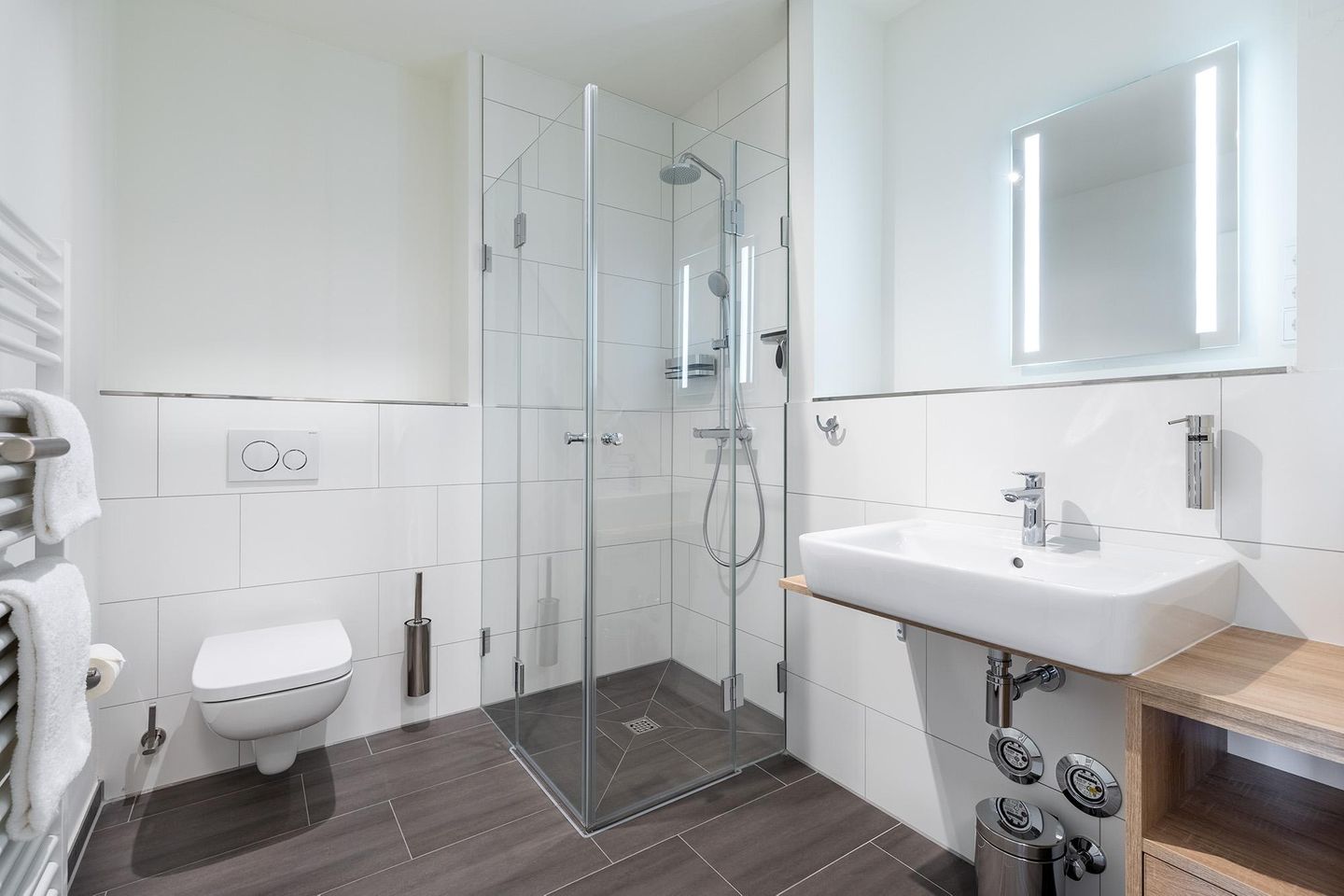 Godewindpark Travemünde Godewindpark Travemünde 1-12 Travemünde - Badezimmer mit begehbarer Dusche