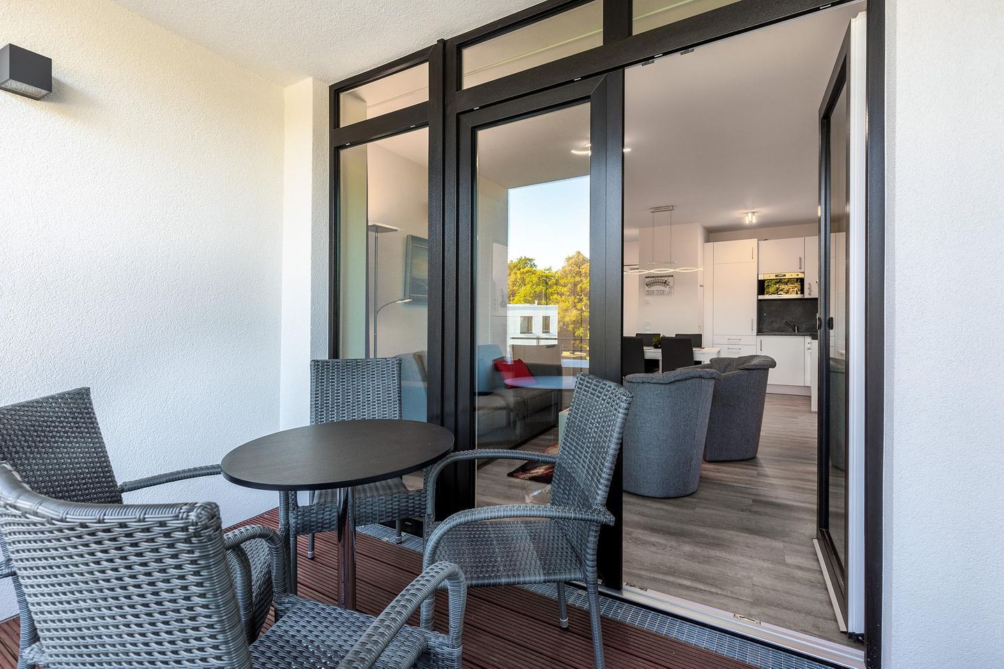 Godewindpark Travemünde Godewindpark Travemünde 2-02 Travemünde - Überdachte Loggia mit Zugang zum Wohn-Essbereich