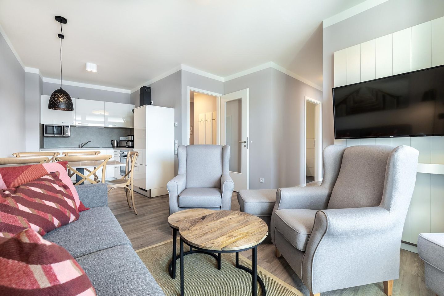 Godewindpark Travemünde Godewindpark Travemünde 2-17 Travemünde - Wohn-Essbereich mit Sitzgelegenheit und offener Küche