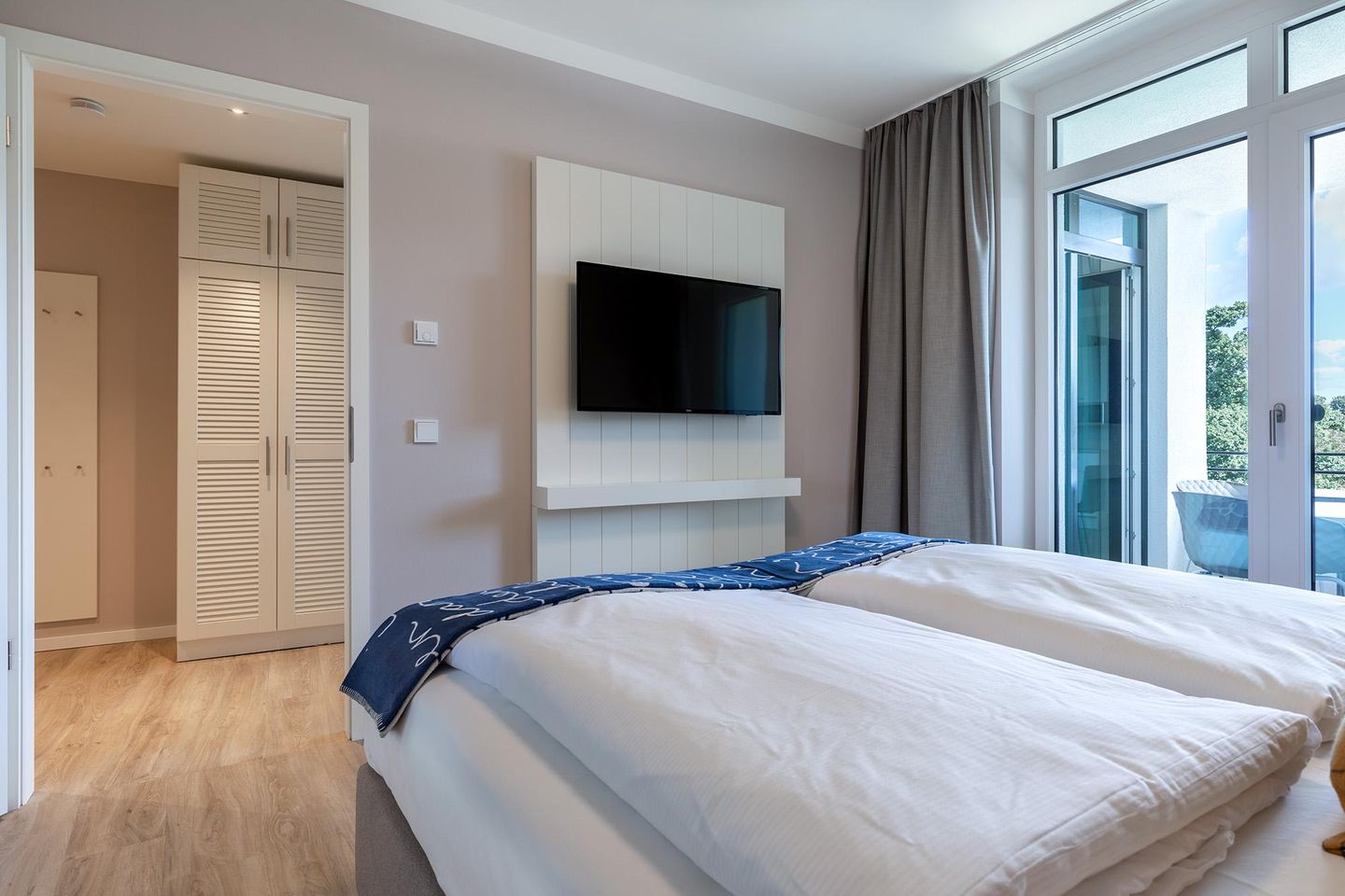 Godewindpark Travemünde Godewindpark Travemünde 3-04 Travemünde - Schlafzimmer mit Flatscreen-TV