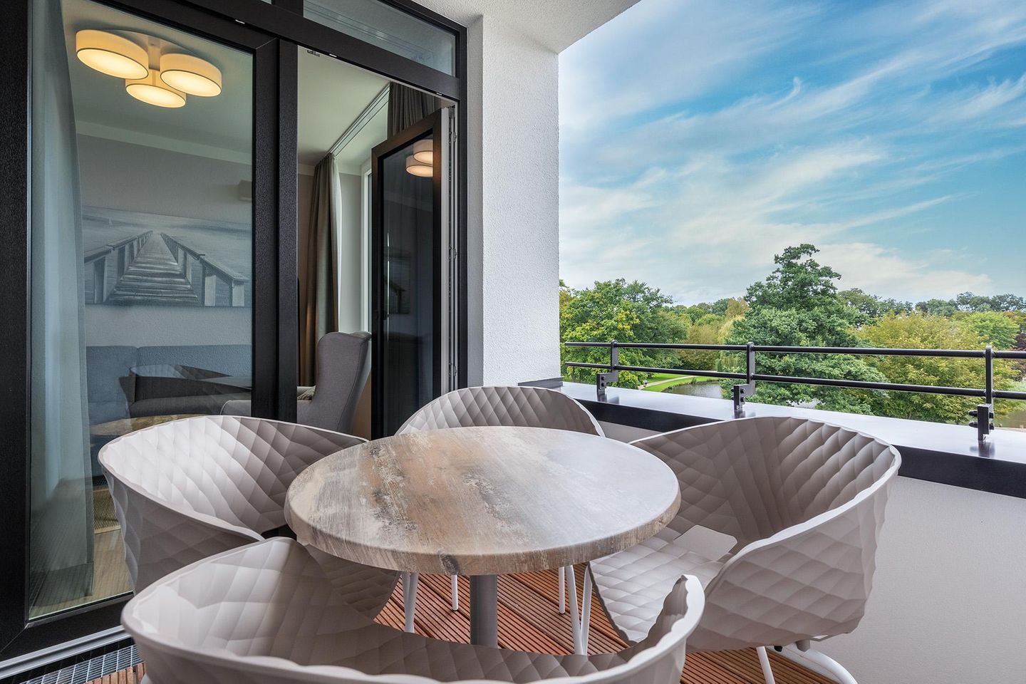 Godewindpark Travemünde Godewindpark Travemünde 3-06 Travemünde - Überdachte Loggia mit Zugang zum Wohn-Essbereich