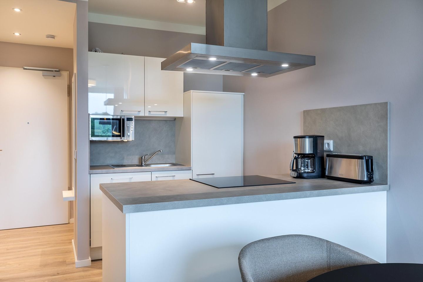 Godewindpark Travemünde Godewindpark Travemünde 3-12 Travemünde - Offene Küche mit Kochinsel