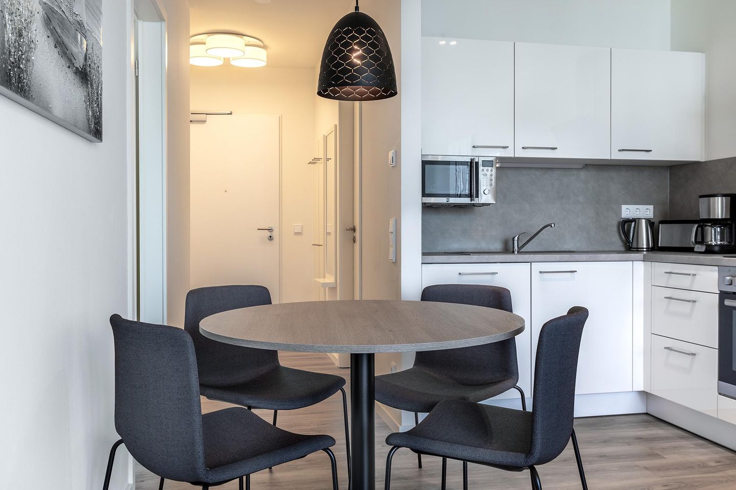 Godewindpark Travemünde Godewindpark Travemünde 2-07 Travemünde - Offene Küche mit Sitzgelegenheit