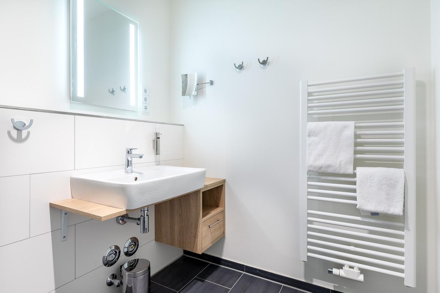 Godewindpark Travemünde Godewindpark Travemünde 2-07 Travemünde - Badezimmer mit Waschtisch