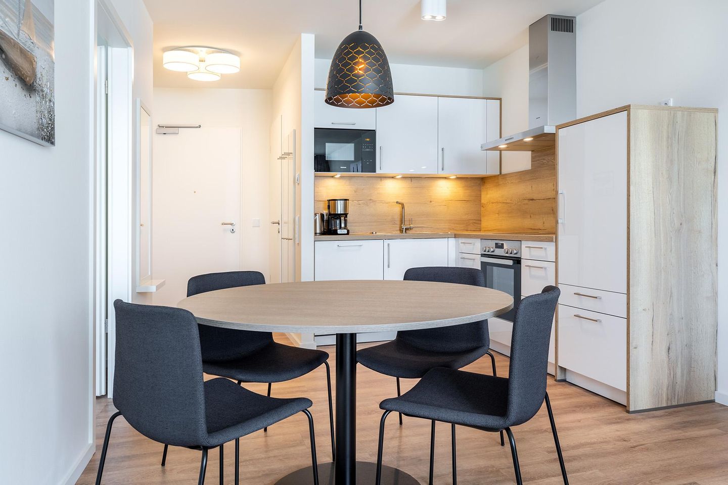 Godewindpark Travemünde Godewindpark Travemünde 2-09 Travemünde - Küchenzeile mit Sitzgelegenheit