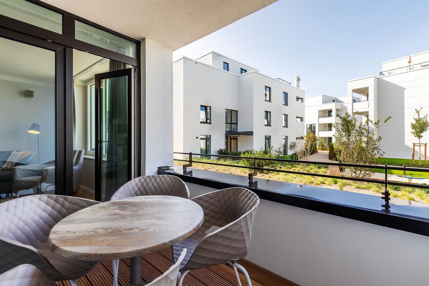 Godewindpark Travemünde Godewindpark Travemünde 1-07 Travemünde - Überdachte Loggia mit Zugang zum Wohn-Essbereich