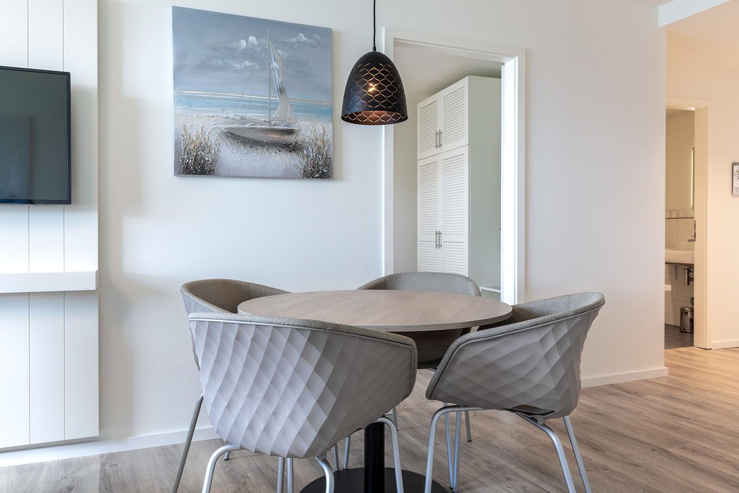 Godewindpark Travemünde Godewindpark Travemünde 3-05 Travemünde - Wohn-Essbereich mit Küchentisch und Sitzgelegenheit