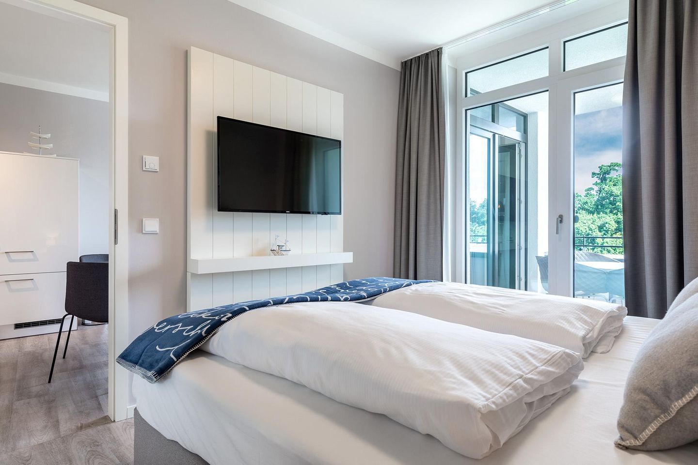 Godewindpark Travemünde Godewindpark Travemünde 3-10 Travemünde - Schlafzimmer mit Zugang zum Wohn-Essbereich