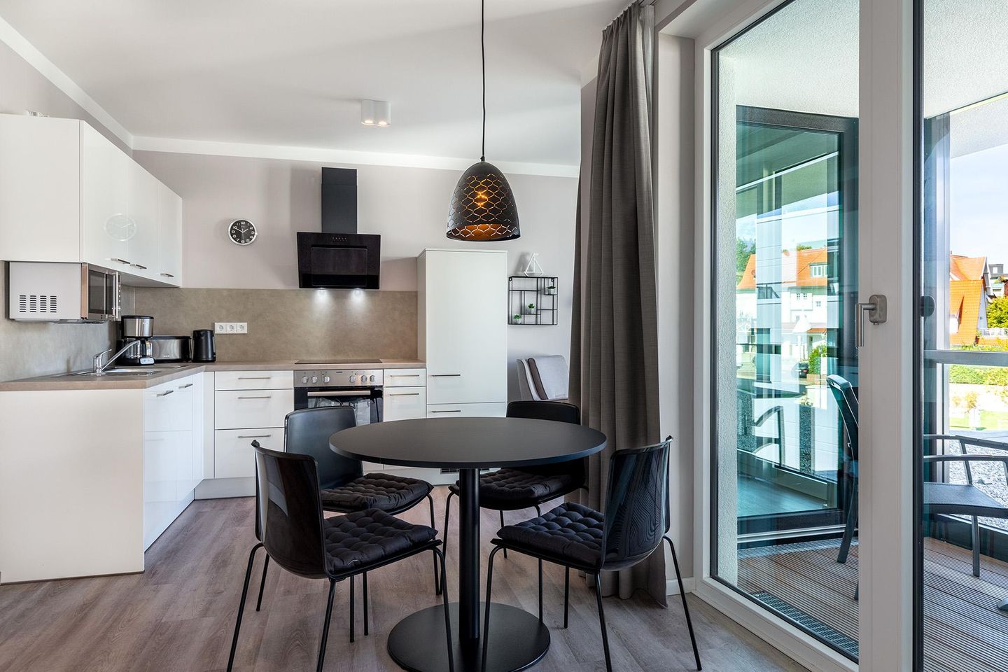 Godewindpark Travemünde Godewindpark Travemünde 1-16 Travemünde - Wohn-Essbereich mit offener Küche