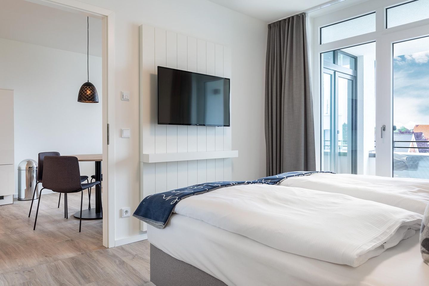 Godewindpark Travemünde Godewindpark Travemünde 3-15 Travemünde - Schlafzimmer mit Zugang zum Wohn-Essbereich