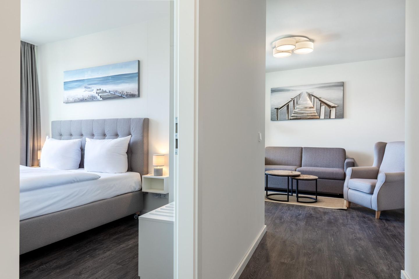 Godewindpark Travemünde Godewindpark Travemünde 3-17 Travemünde - Flur mit Zugang zum Schlafzimmer und Wohn-Essbereich