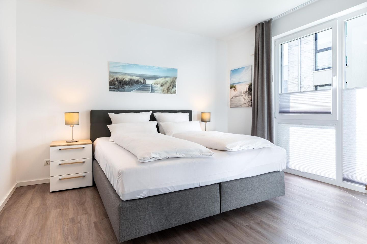 Aparthotel Ostseeallee Aparthotel Ostseeallee 1-01 Boltenhagen - Schlafzimmer mit Boxspringbett