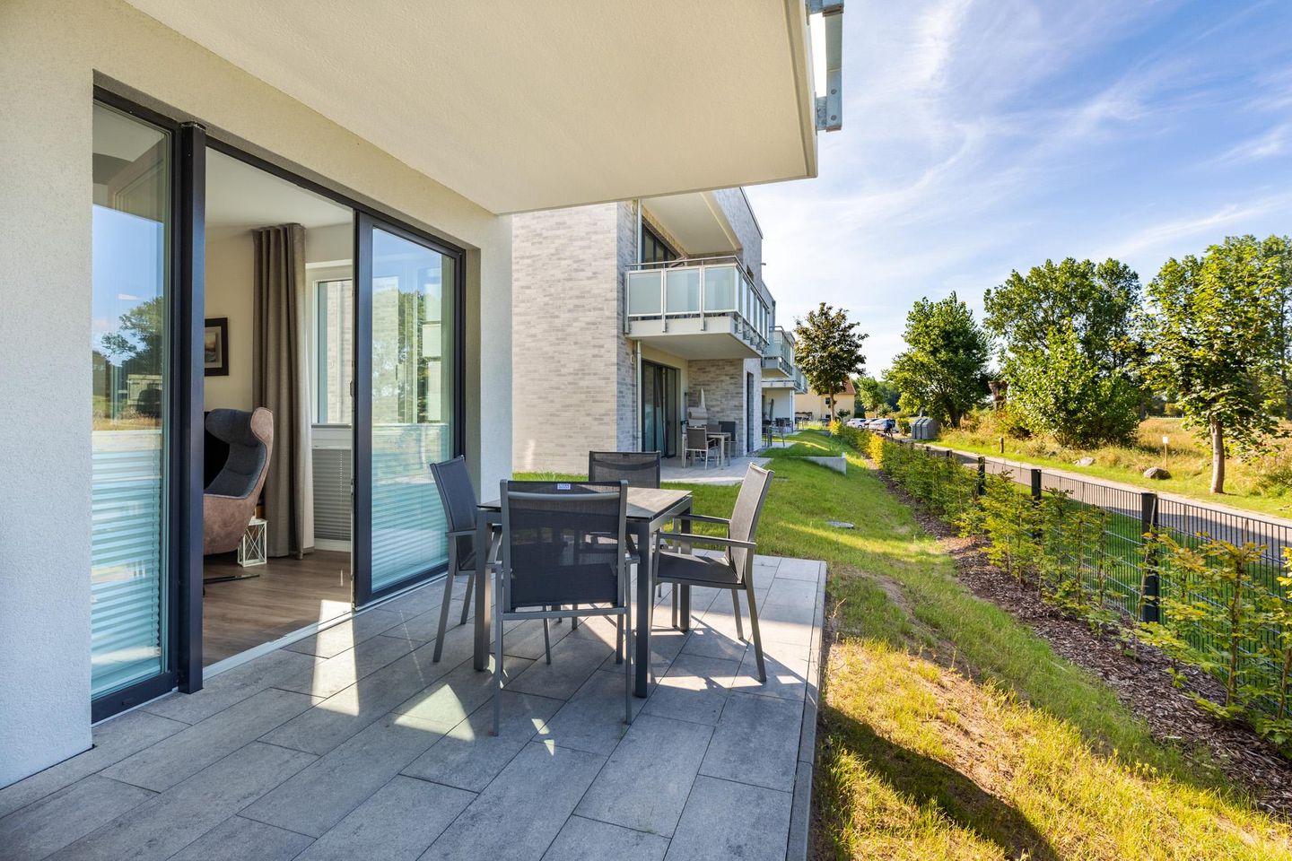 Aparthotel Ostseeallee Aparthotel Ostseeallee 1-01 Boltenhagen - Terrasse mit Zugang zum Wohn-/Essbereich