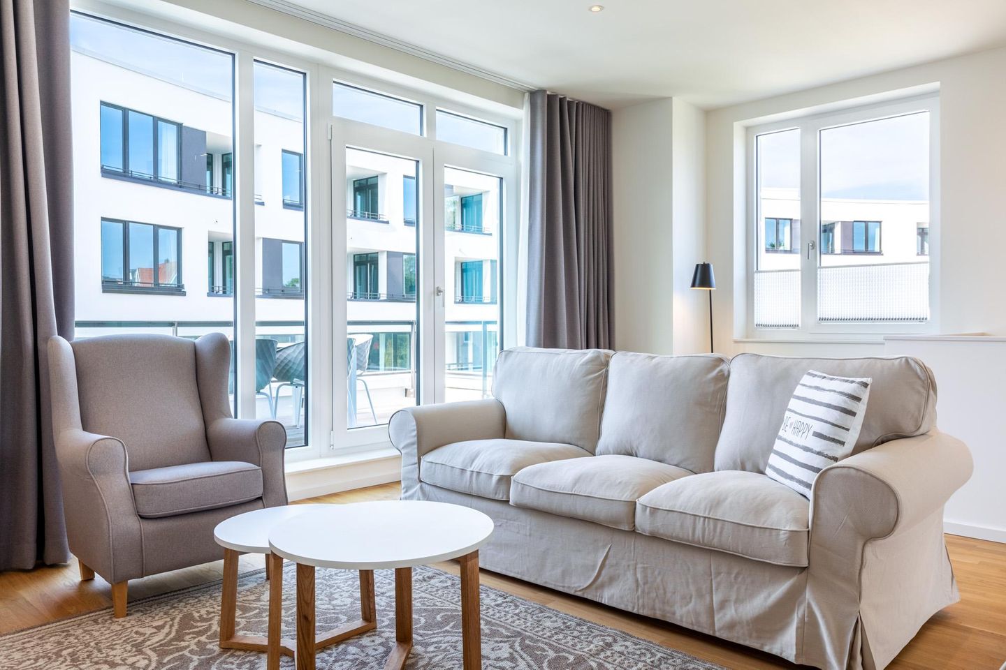 Villa Godewindpark Travemünde Villa Godewindpark Travemünde 02 Travemünde - Wohnbereich mit Zugang zum Balkon