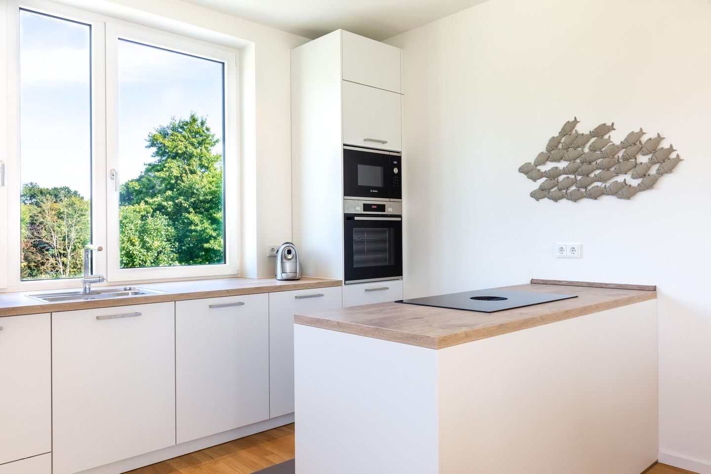 Villa Godewindpark Travemünde Villa Godewindpark Travemünde 02 Travemünde - Offene Küche mit Backofen und Geschirrspüler