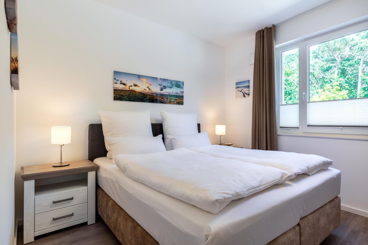 Aparthotel Ostseeallee Aparthotel Ostseeallee 1-03 Boltenhagen - Schlafzimmer "2" mit Boxspringbett (1,80x2,00m)