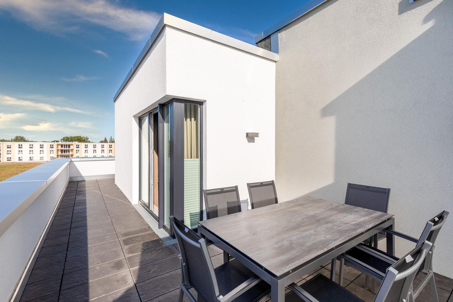 Aparthotel Ostseeallee Aparthotel Ostseeallee 1-07 Boltenhagen - Dachterrasse mit Zugang zum Wohn-/Essbereich