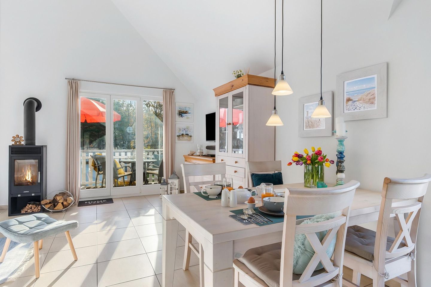 Ostseepark Rügen Ostseepark Rügen 21 Rügen - Wohn-Essbereich mit Couch