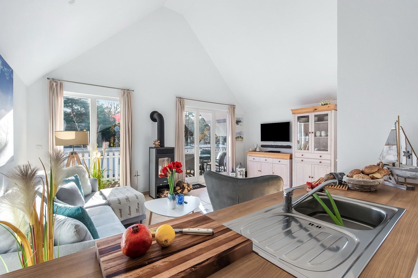 Ostseepark Rügen Ostseepark Rügen 21 Rügen - Wohn-Essbereich mit Couch