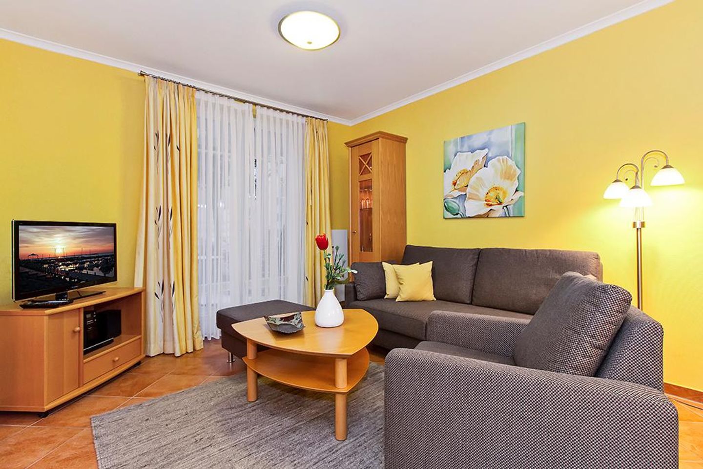 Dünenschloss Dünenschloss 2-02 Kühlungsborn - Wohn-Essbereich mit Couch