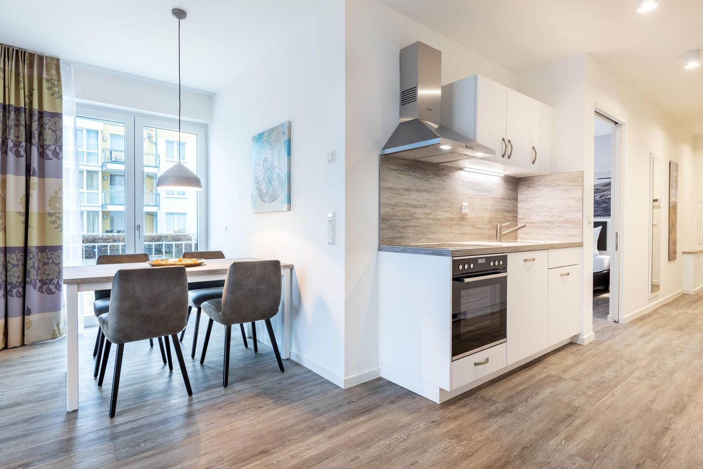 Apartmentanlage Meerblickvilla Apartmentanlage Meerblickvilla 0-01 Großenbrode - Wohn-/Essbereich mit Küchenzeile - gbmv0-01 - Großenbrode