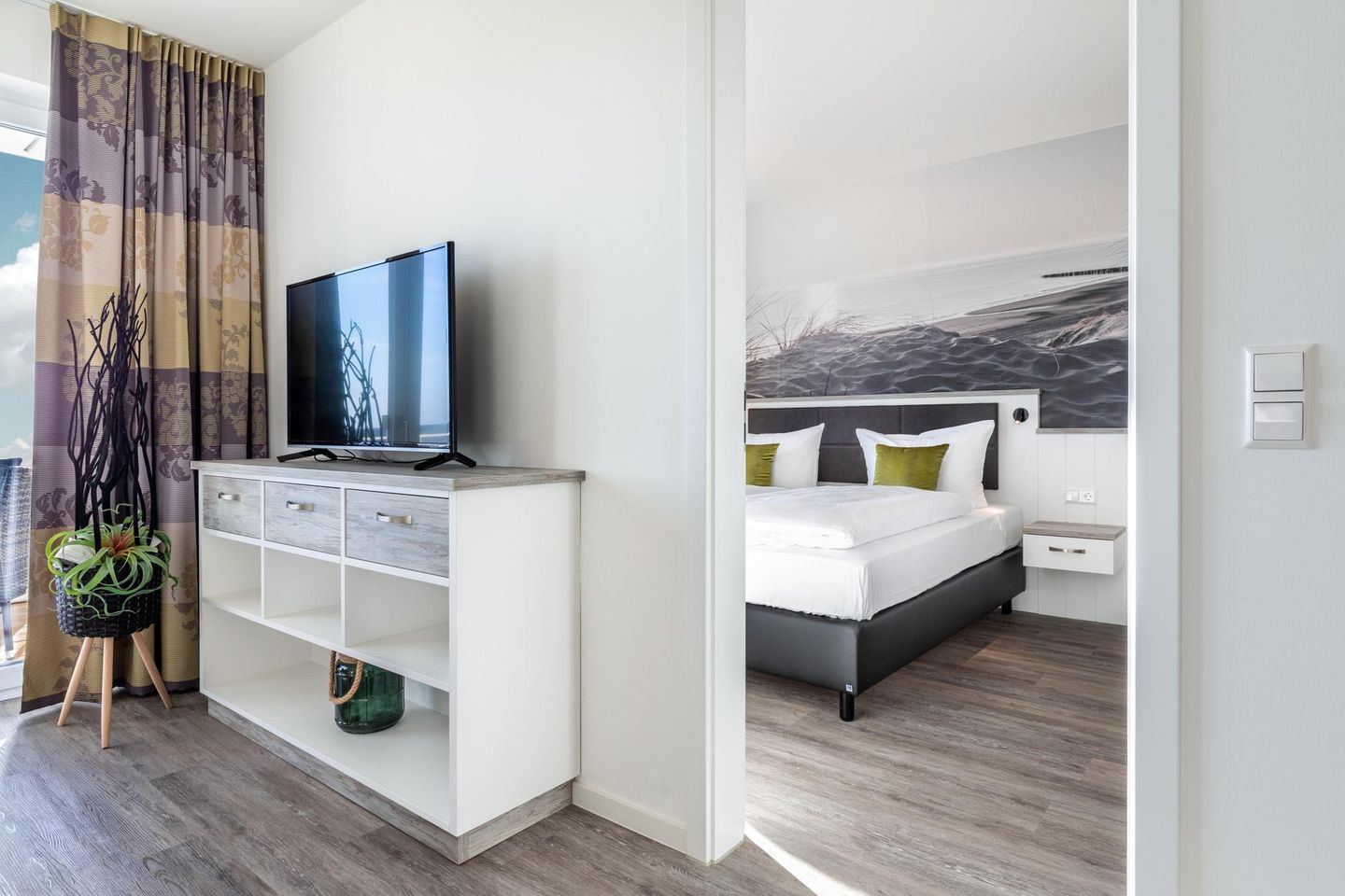 Apartmentanlage Meerblickvilla Apartmentanlage Meerblickvilla 1-10 Großenbrode - Wohn-/Essbereich mit Zugang zum Schlafzimmer 1