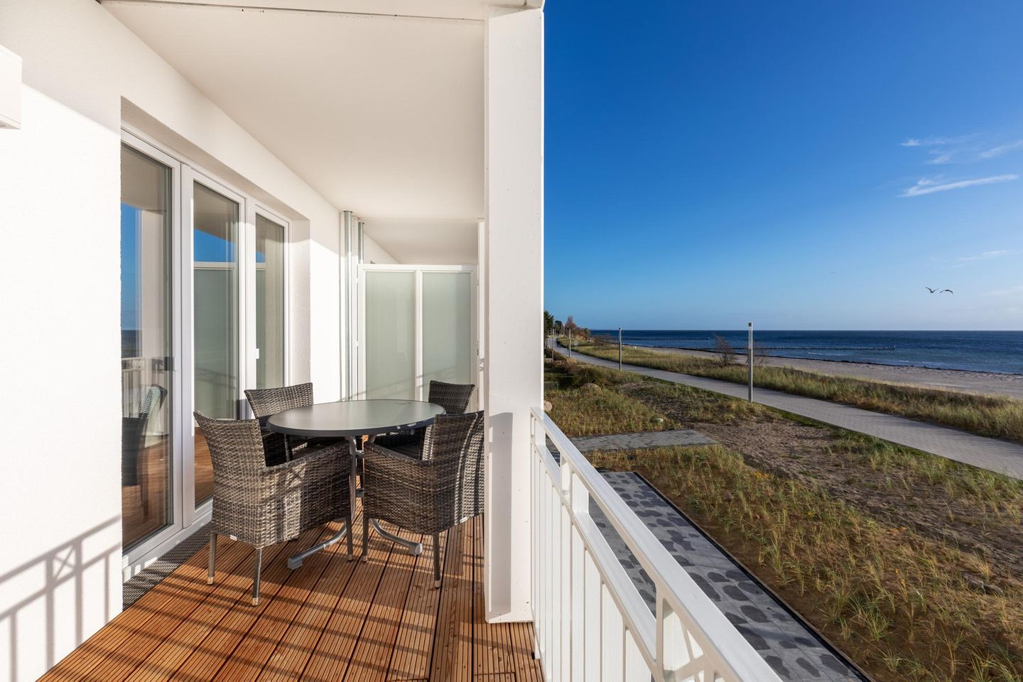 Apartmentanlage Meerblickvilla Apartmentanlage Meerblickvilla 1-10 Großenbrode - Balkon mit Zugang zum Wohn-/Essbereich