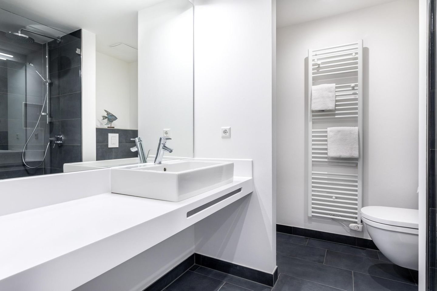 Apartmentanlage Meerblickvilla Apartmentanlage Meerblickvilla 1-14 Großenbrode - Badezimmer mit Waschtisch