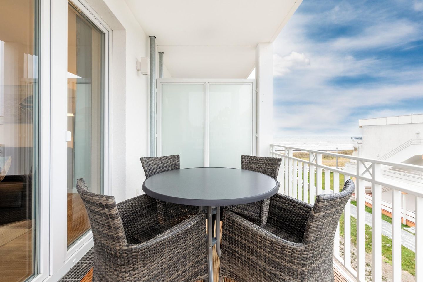 Apartmentanlage Meerblickvilla Apartmentanlage Meerblickvilla 2-18 Großenbrode - Balkon mit Zugang zum Wohn-/Essbereich