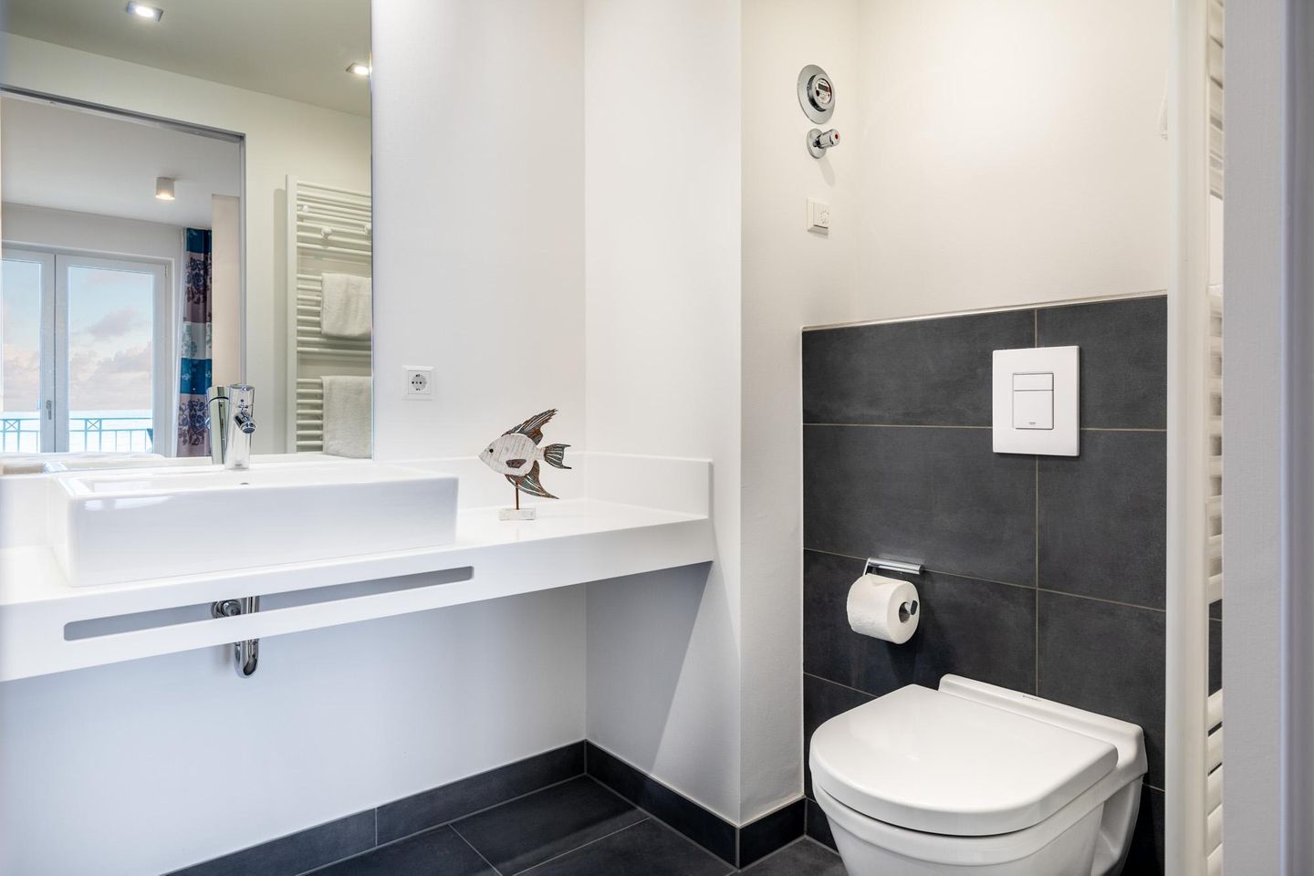Apartmentanlage Meerblickvilla Apartmentanlage Meerblickvilla 2-24 Großenbrode - Badezimmer 2 mit Waschtisch