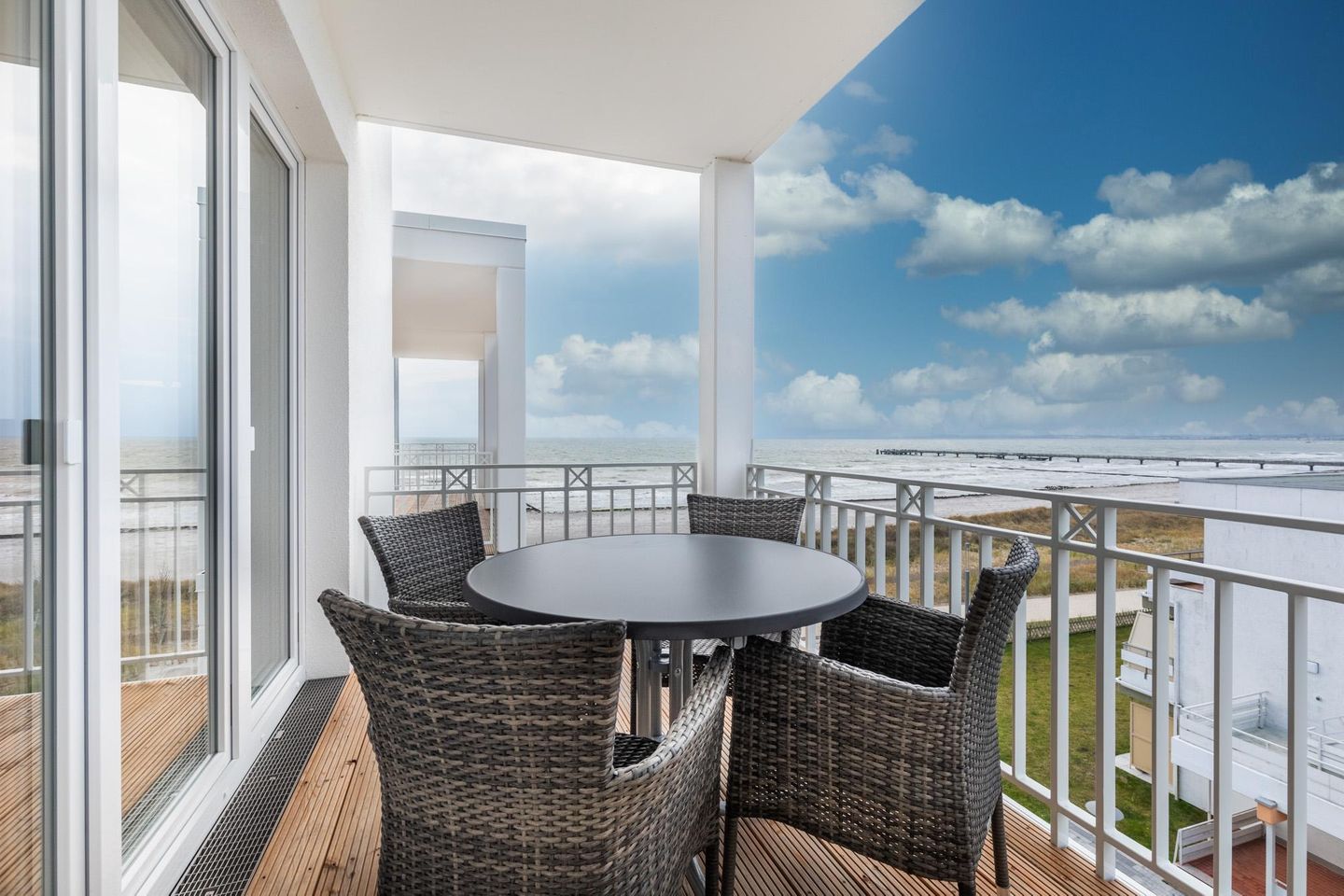 Apartmentanlage Meerblickvilla Apartmentanlage Meerblickvilla 3-35 Großenbrode - Balkon mit Blick auf die Ostsee