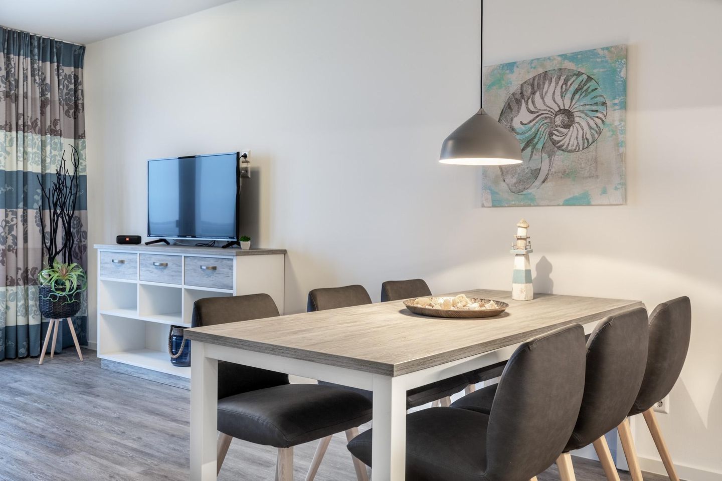 Apartmentanlage Meerblickvilla Apartmentanlage Meerblickvilla 3-35 Großenbrode - Wohn-/Essbereich mit Esstisch und Sitzgelegenheit