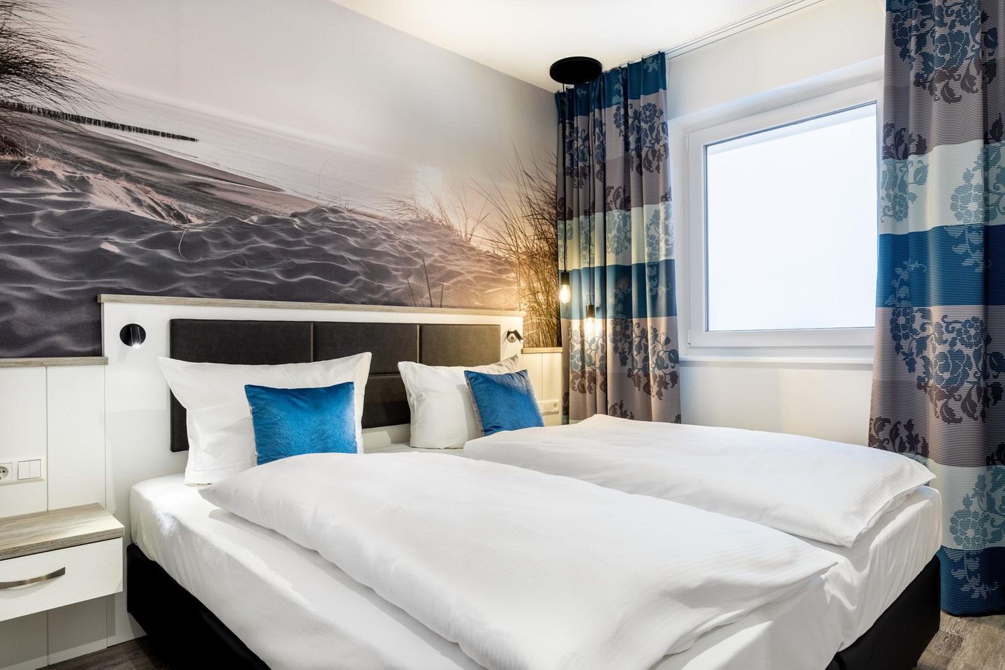 Apartmentanlage Meerblickvilla Apartmentanlage Meerblickvilla 3-35 Großenbrode - Schlafzimmer mit Boxspringbett