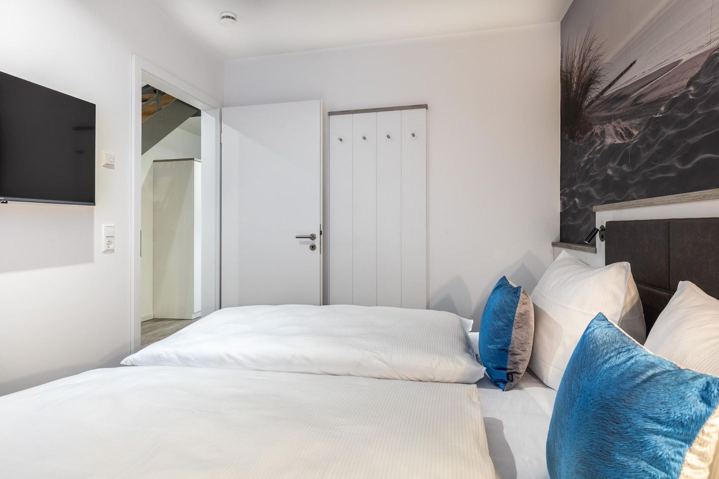 Apartmentanlage Meerblickvilla Apartmentanlage Meerblickvilla 3-35 Großenbrode - Schlafzimmer mit Flatscreen-TV